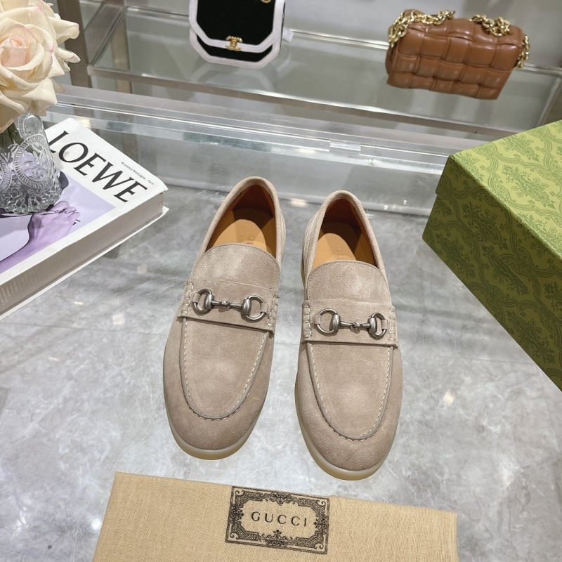 G*u*i leather shoes